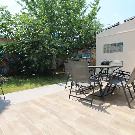 Free Private Parking - 15mn Paris - 5mn Walk Train Station - Equipped - Terrace - Garden - Stade De France - Casino D'enghien - Hippodrome, Universite Casa de Férias *